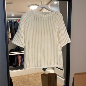 Textured Trina Turk shirt sleeve sweater, white, size PS , GUC